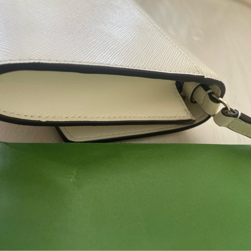 Kate Spade small crossbody - Picture 3 of 8